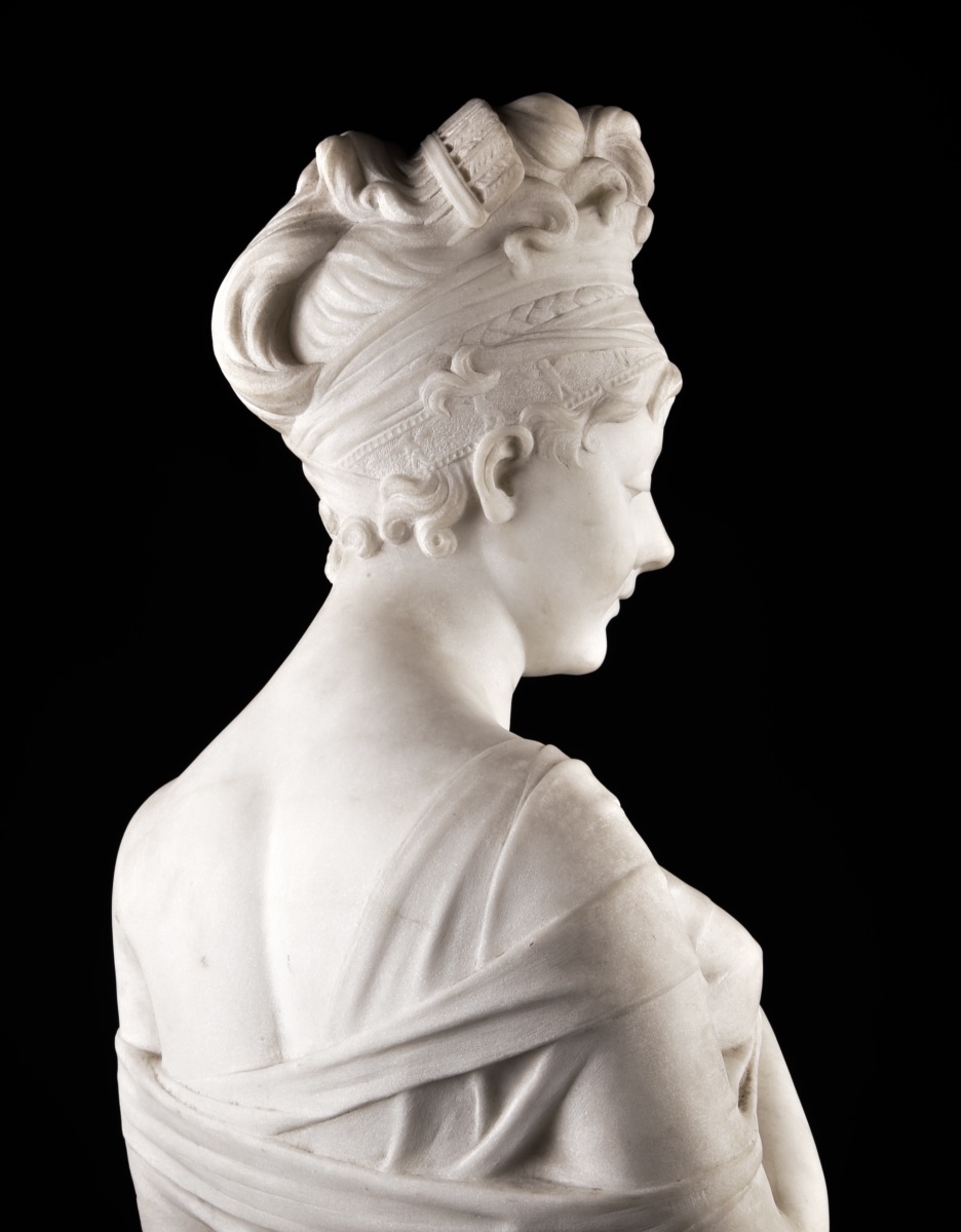 Madame Récamier – Magnificent Neoclassical Bust In Carrara Marble-photo-6