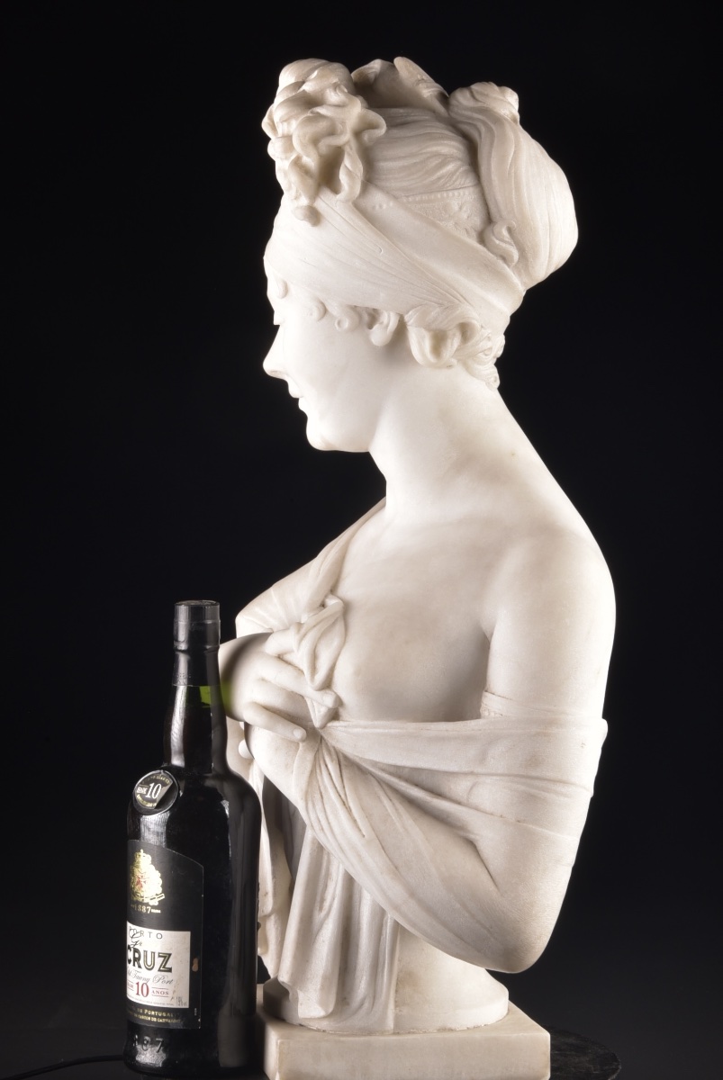 Madame Récamier – Magnificent Neoclassical Bust In Carrara Marble-photo-7