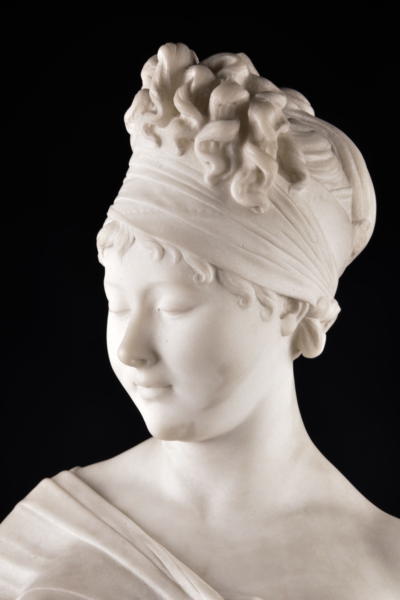 Madame Récamier – Magnificent Neoclassical Bust In Carrara Marble-photo-8