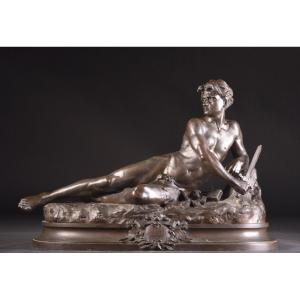 Leon Bonduel (1857-1928) , 'l'alerte', Large Sculpture Of A Recumbent Warrior