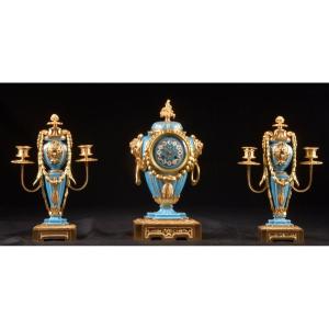 Ensemble d'Horloges Françaises En Bronze Doré Et Porcelaine De Sèvres Du 19e Siècle, 