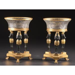 Paire de cassolettes aux figures égyptiennes – France, XIXe siècle