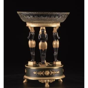 Centre de table Empire / Restauration avec cariatides patinées et coupe en verre taillé 