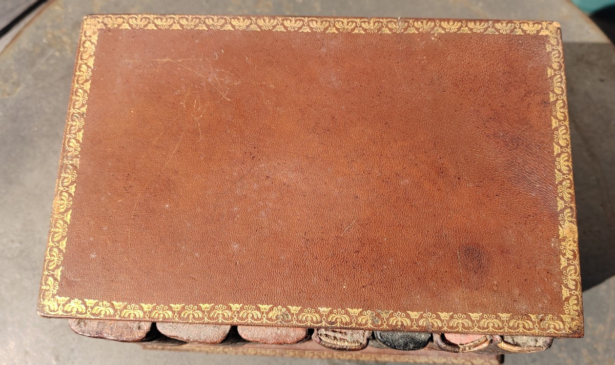 Boîte Ancienne cachette à livres -photo-1