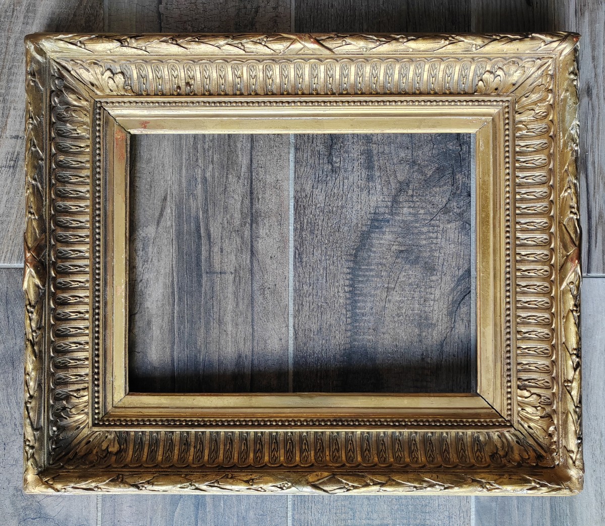 Fluted Frame Louis Philippe Period Foliage 29.5x23