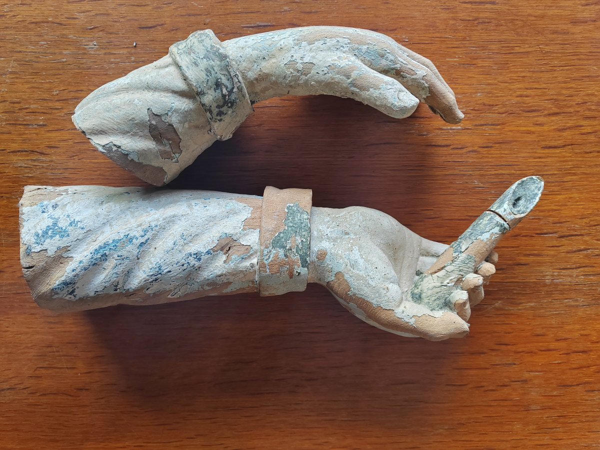 Grande paire de mains en bois sculptés 18 ème -photo-2