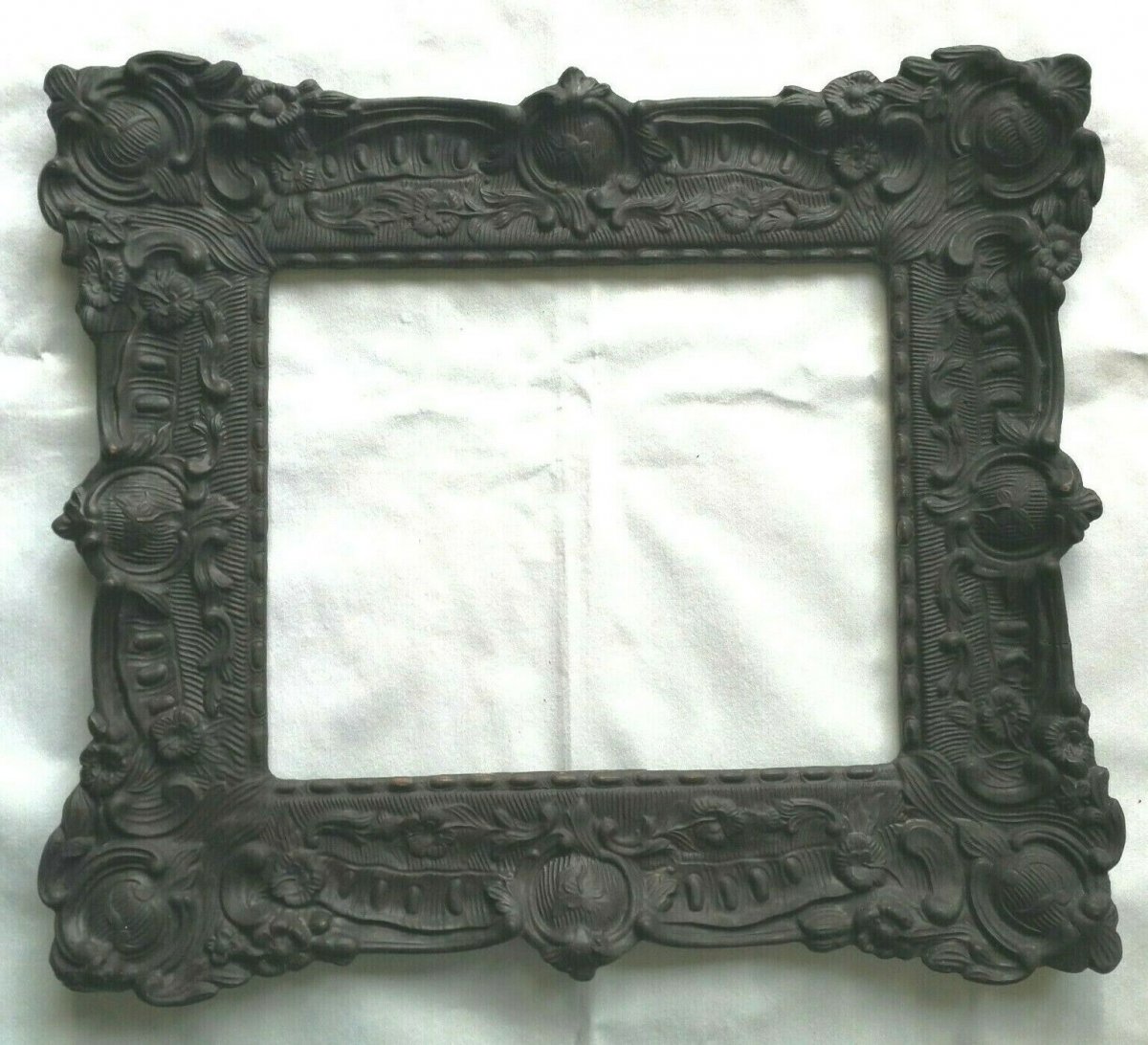 19th Century Louis XV Style Frame In Carved Wood