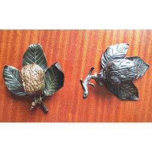 2 Sculpture Inkwells In Naturalist Bronze With Walnut Decoration