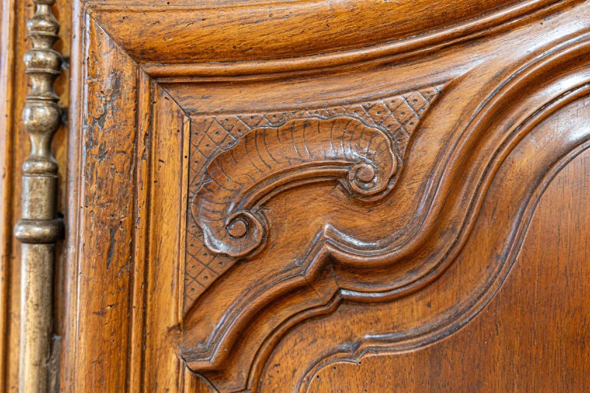 Large Two-body Sideboard-photo-2