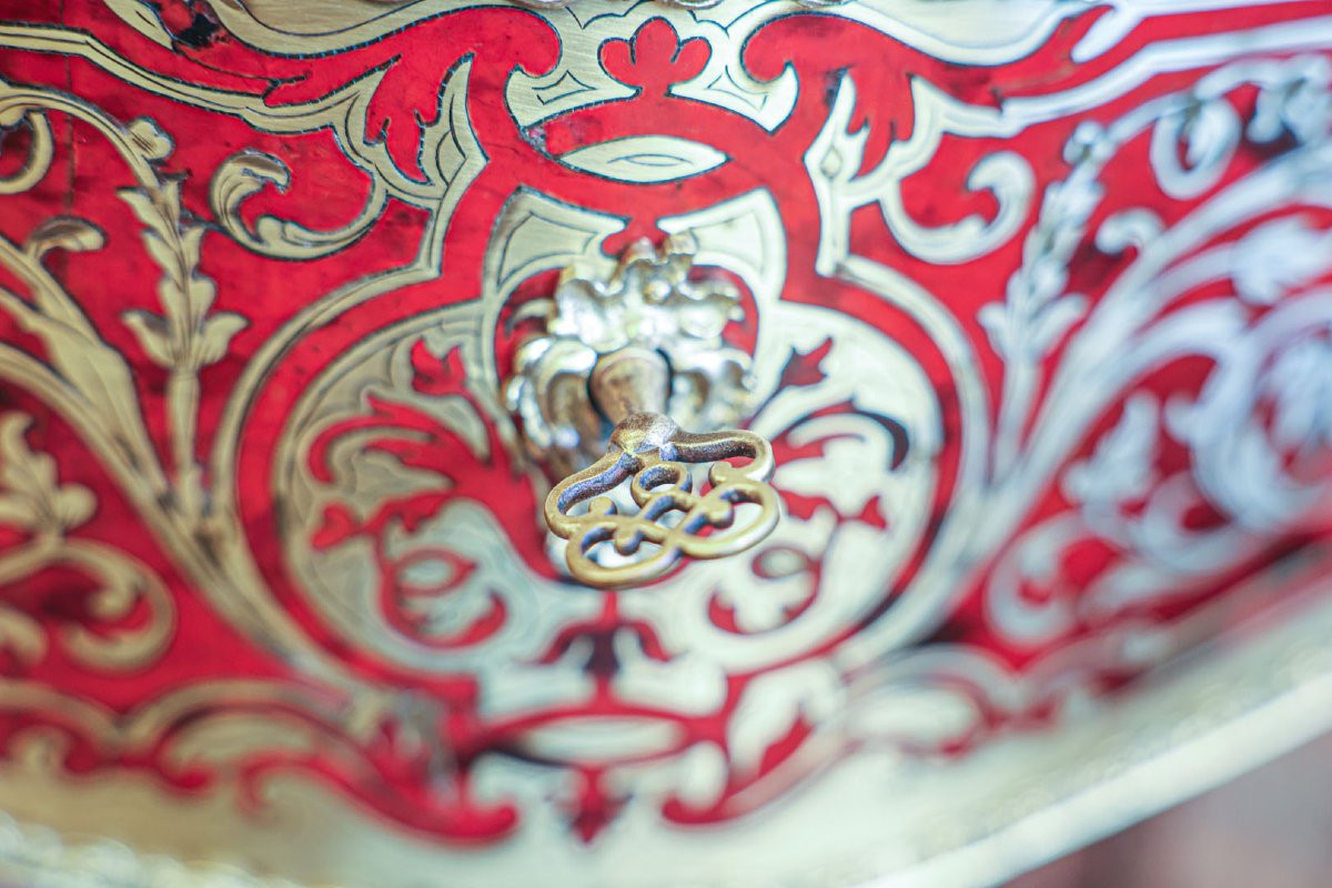 Bonheur Du Jour In The Office-photo-4