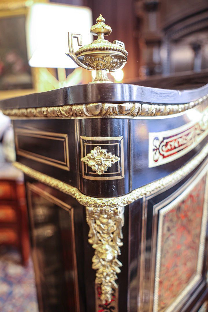 Bonheur Du Jour In The Office-photo-7