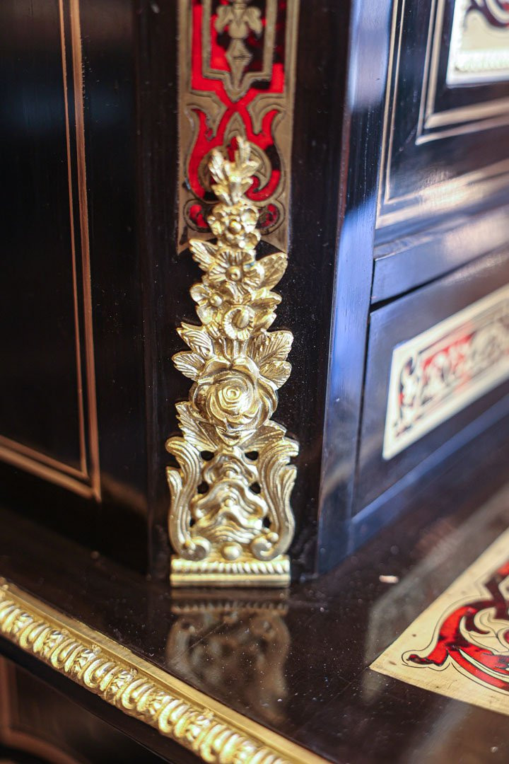 Bonheur Du Jour In The Office-photo-8