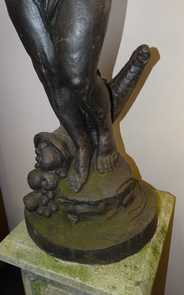 Putti Or Angel Statue With Butterfly, Cast Iron With Stone Base-photo-2
