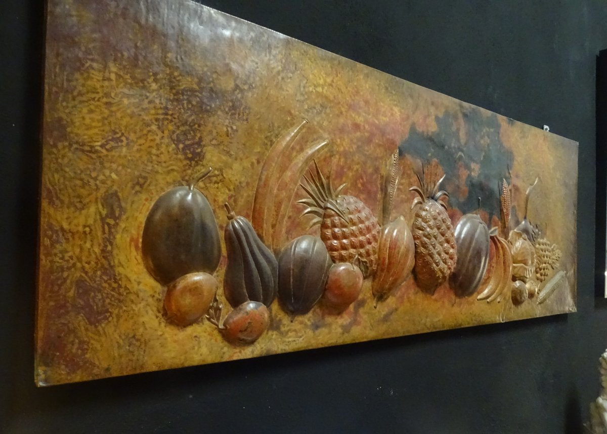 imposante sculpture en cuivre repoussé a décor de fruit exotique, datée et signée 1963 ou 83-photo-2