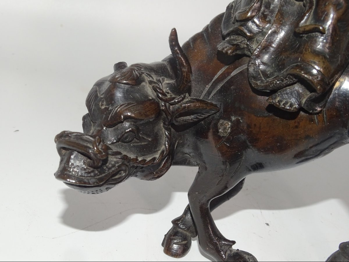 sage sur buffle en bronze du XIXème, vietnam ou japon-photo-3