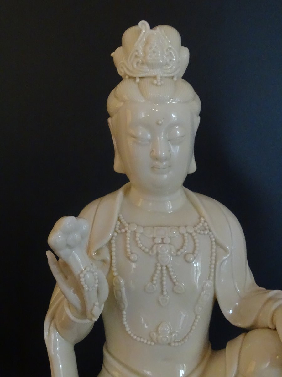 Guanyin Sculpture On A Fo Dog, Blanc De Chine Or Dehua From The 18th Century-photo-4