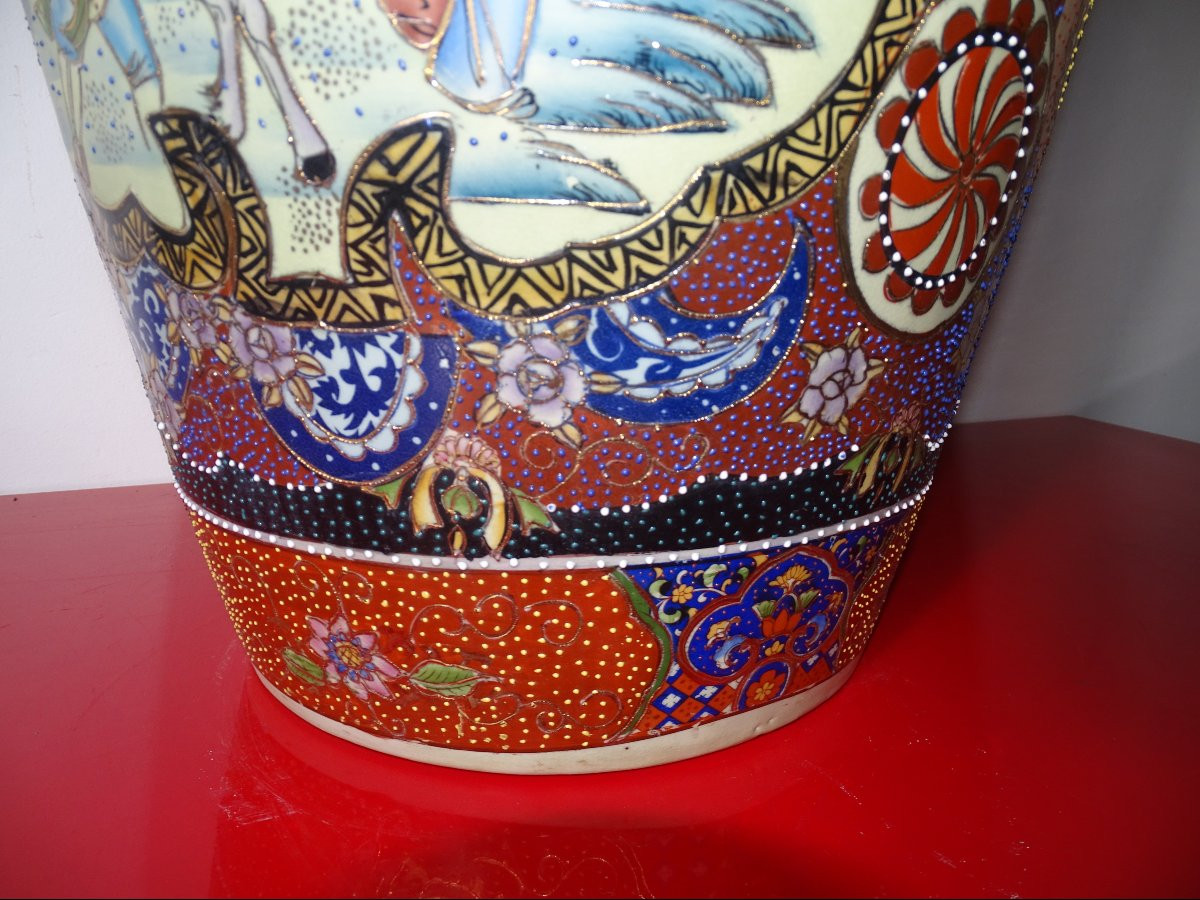 Important Chinese Or Japanese Porcelain Vase From The 19th Century-photo-2