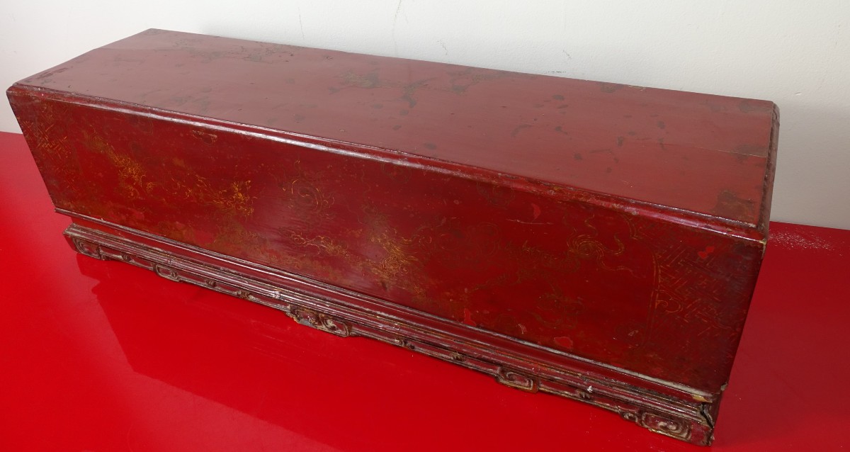 Lacquered Box For Writing Roll, China, 19th Century.