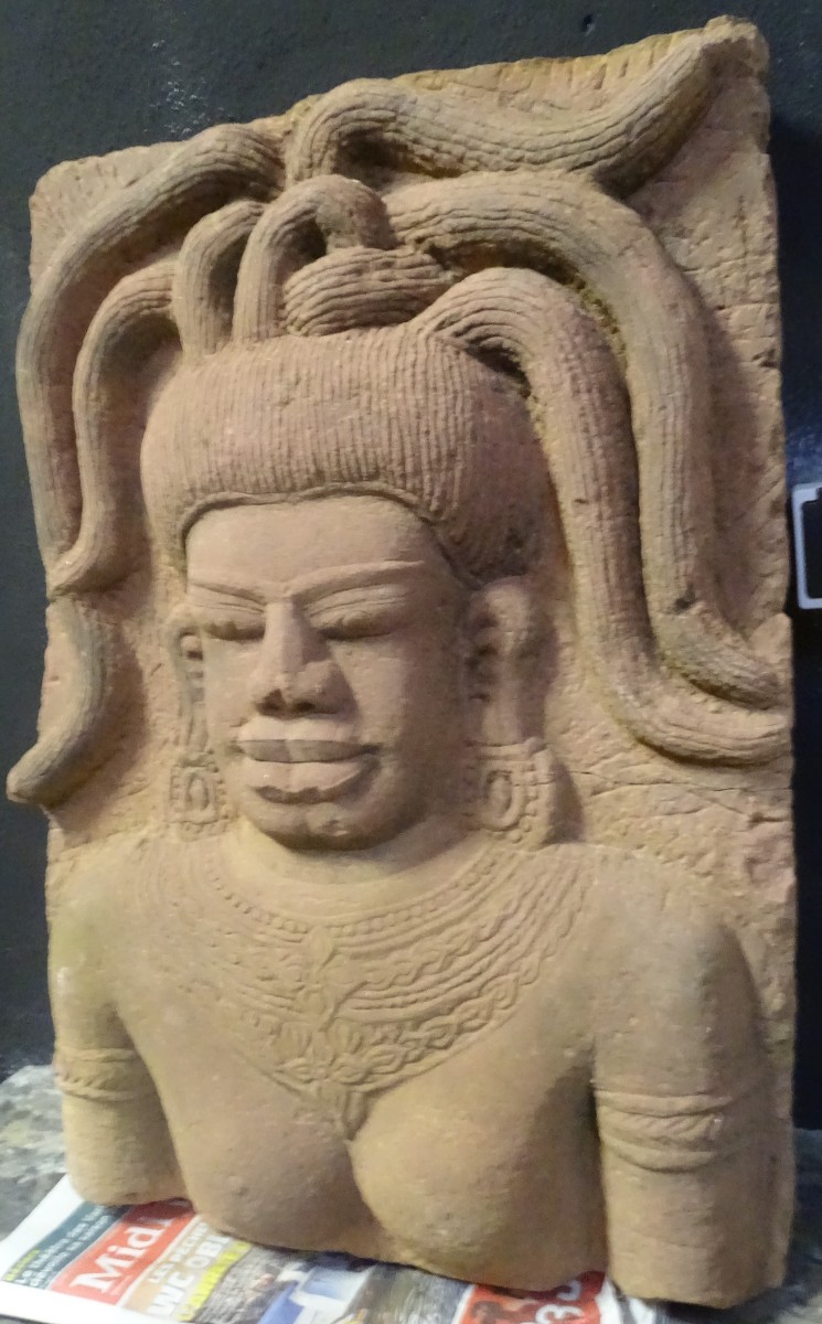Tete Bouddha khmer XIII XIVème siècle en grés, Cambodge