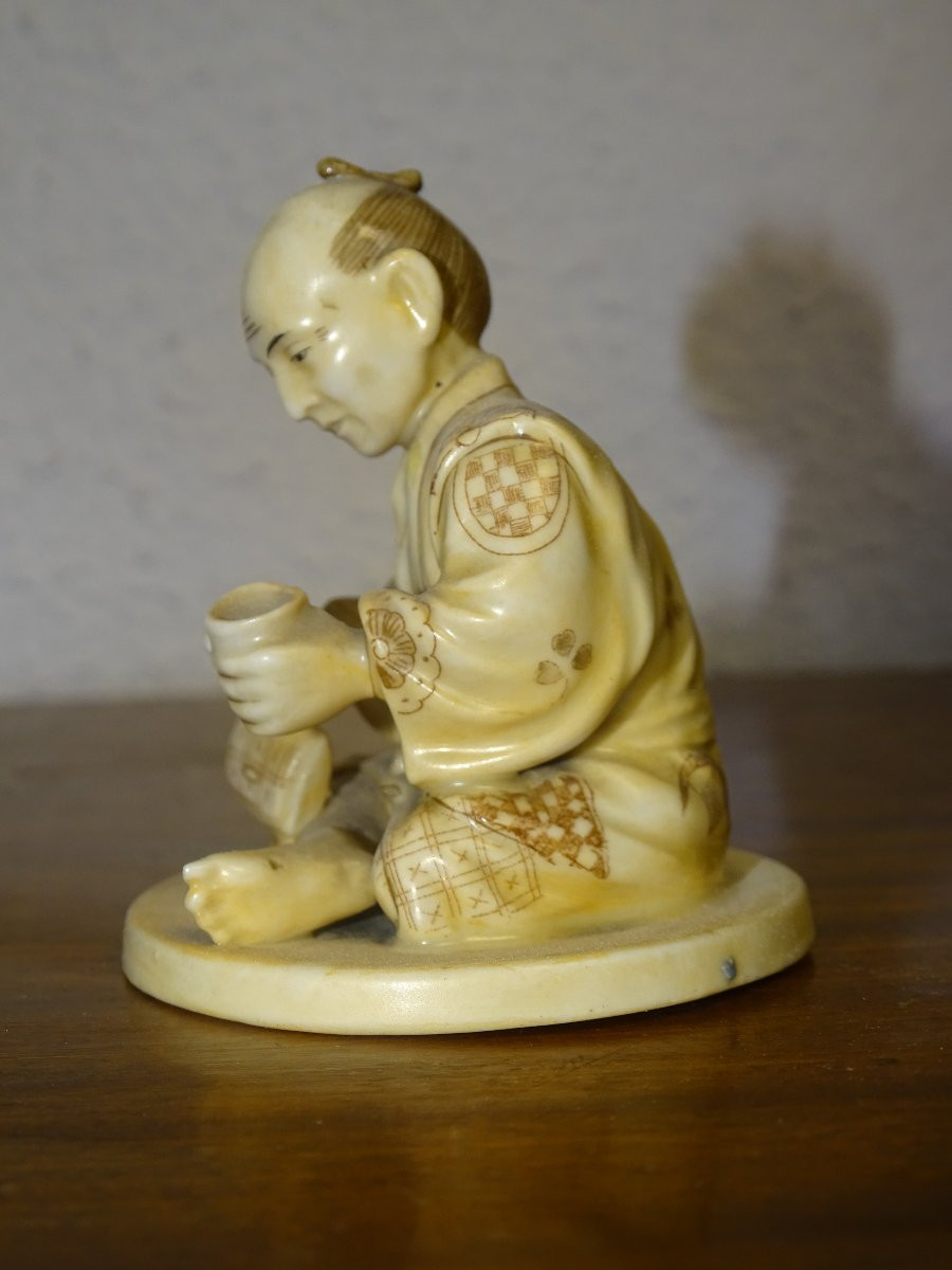 Okimono In White Porcelain From Japan-photo-2