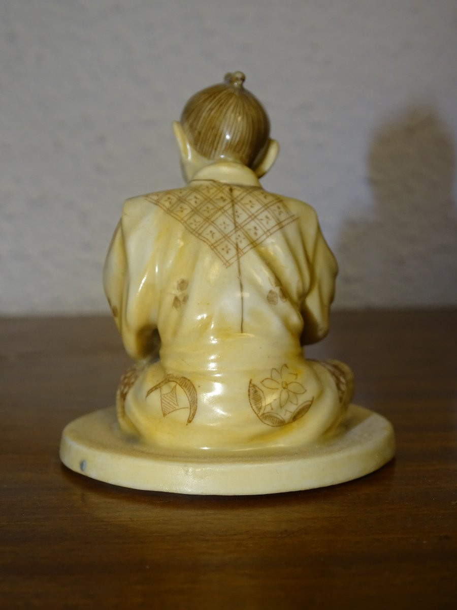 Okimono In White Porcelain From Japan-photo-3