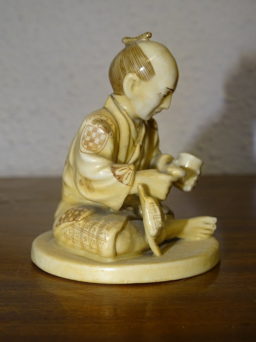 Okimono In White Porcelain From Japan-photo-4