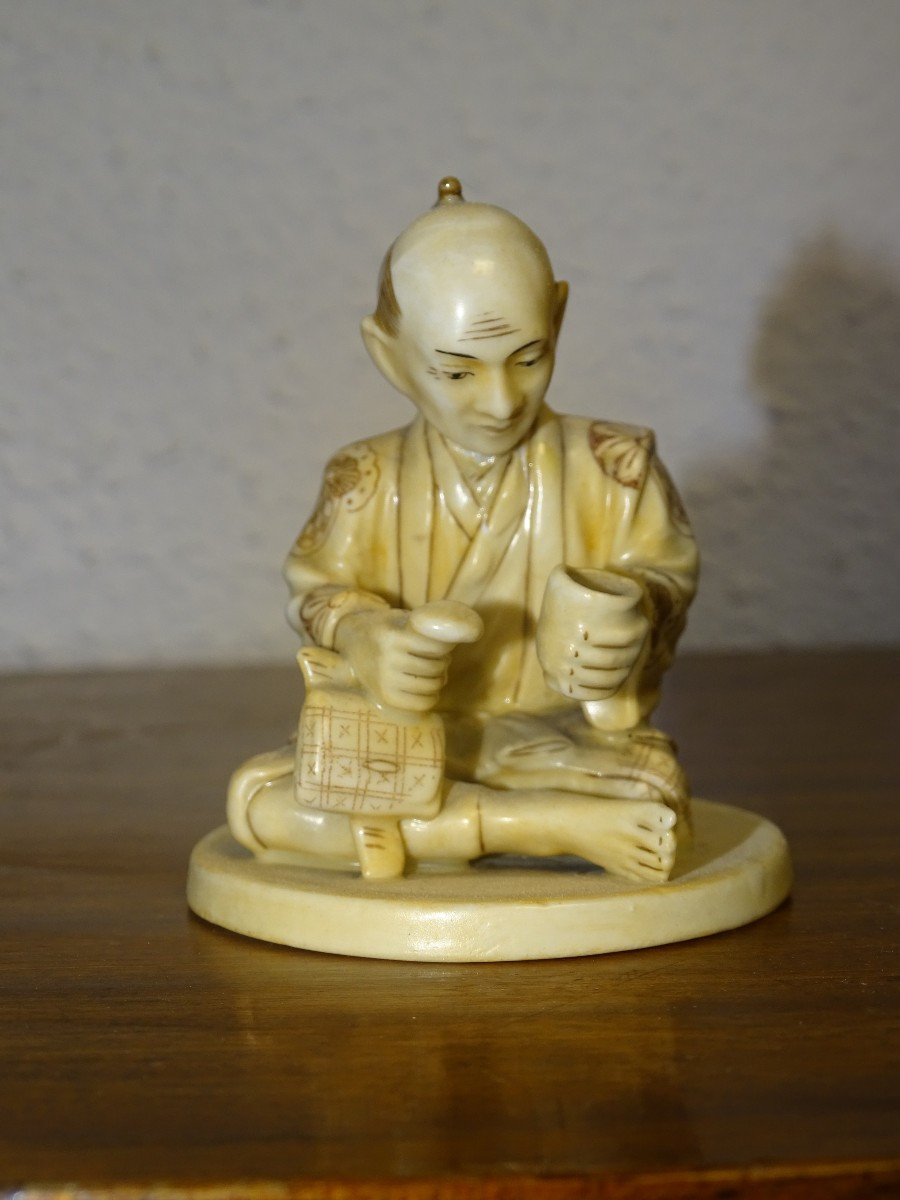 Okimono In White Porcelain From Japan