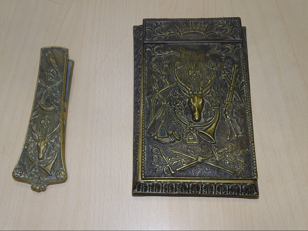 MAX LE VERRIER en BRONZE , ensemble de bureau a décor de chasse