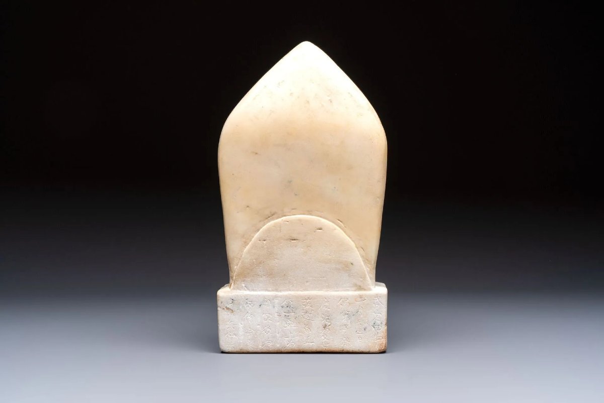 White Marble Stele, Northern Qi Dynasty, Pair Of Bodhisattvas Avalokiteśvara, 6th Century-photo-1