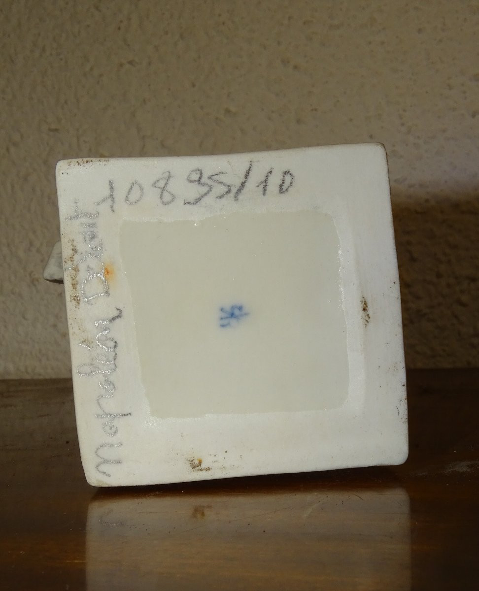 figurine Napoléon en porcelaine voir marque-photo-3