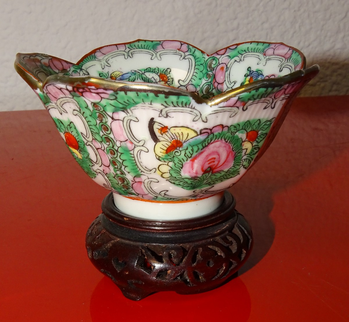 Canton Porcelain Bowl, Known As Famille Rose, Qianlong Emperor 