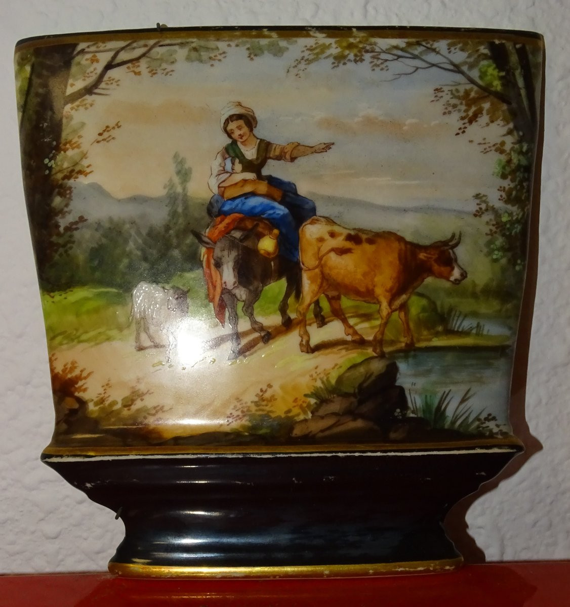 plaque murale XIXème porcelaine imitant cache pot-photo-2
