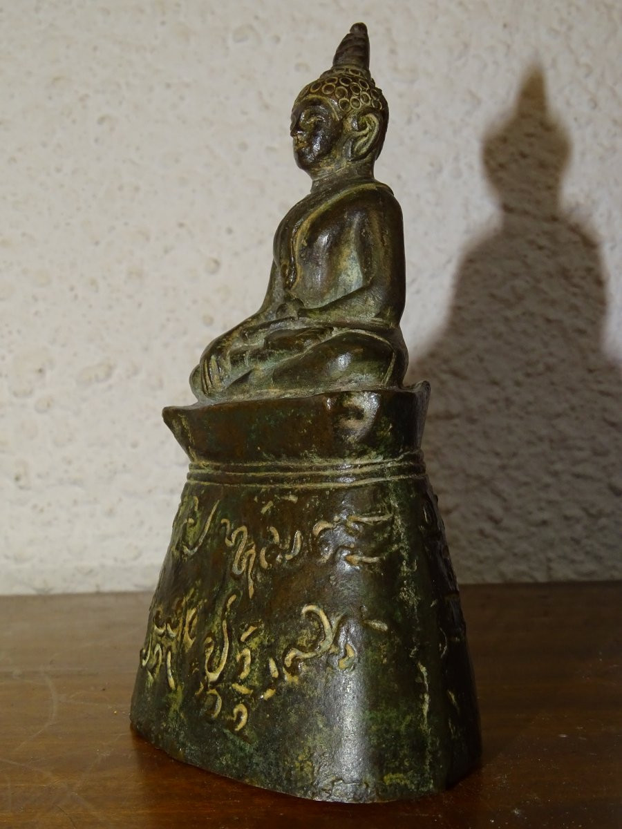 bouddha du laos, porte des inscriptions, statuette en bronze, XVIIIème-photo-3