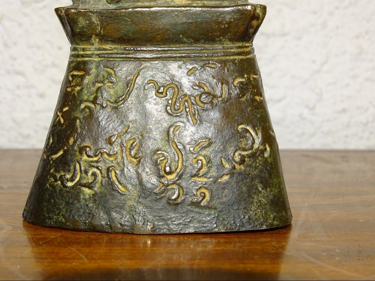 bouddha du laos, porte des inscriptions, statuette en bronze, XVIIIème-photo-2