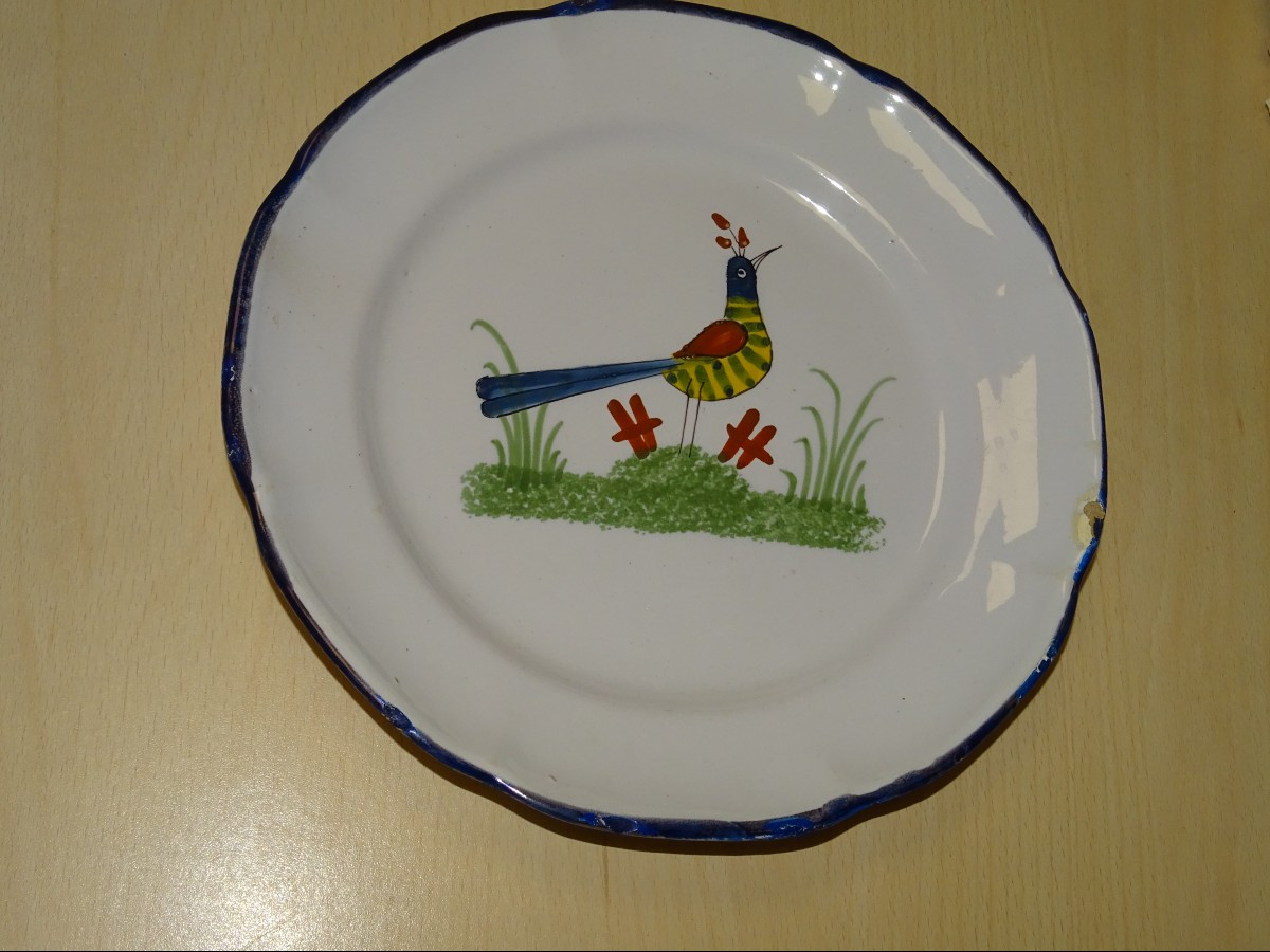 Epinal Earthenware Plate, Decorated With A Bird In A Meadow, 18th Or 19th Century