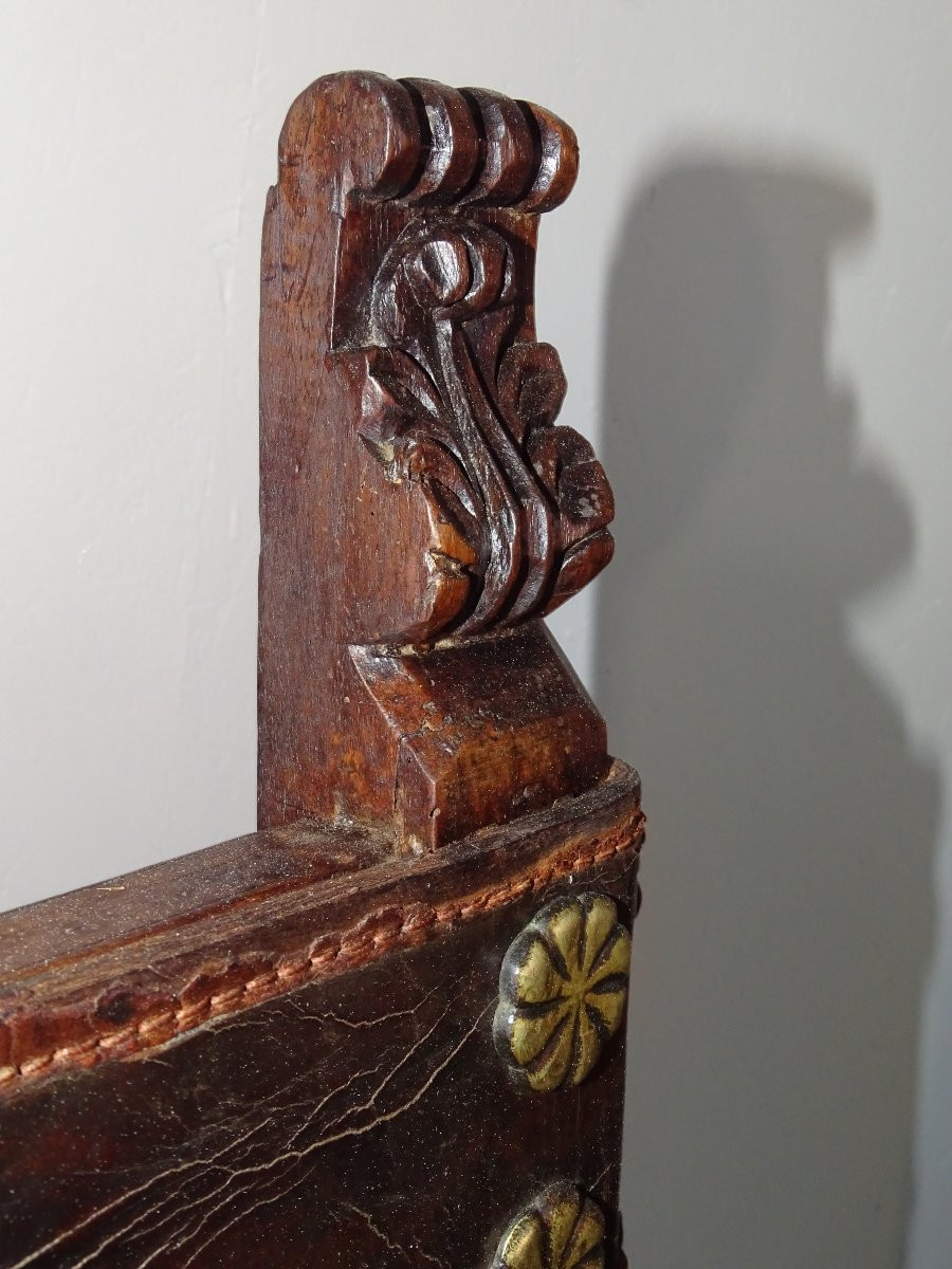 paire de chaises louis XIII renaissance d'époque XVIIème, cuir et clous bronze-photo-7