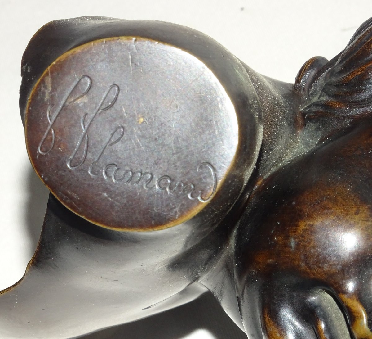 François Flamand DEUX BUSTES D'AMOUR SUR SOCLES bronze, patine brune -photo-6
