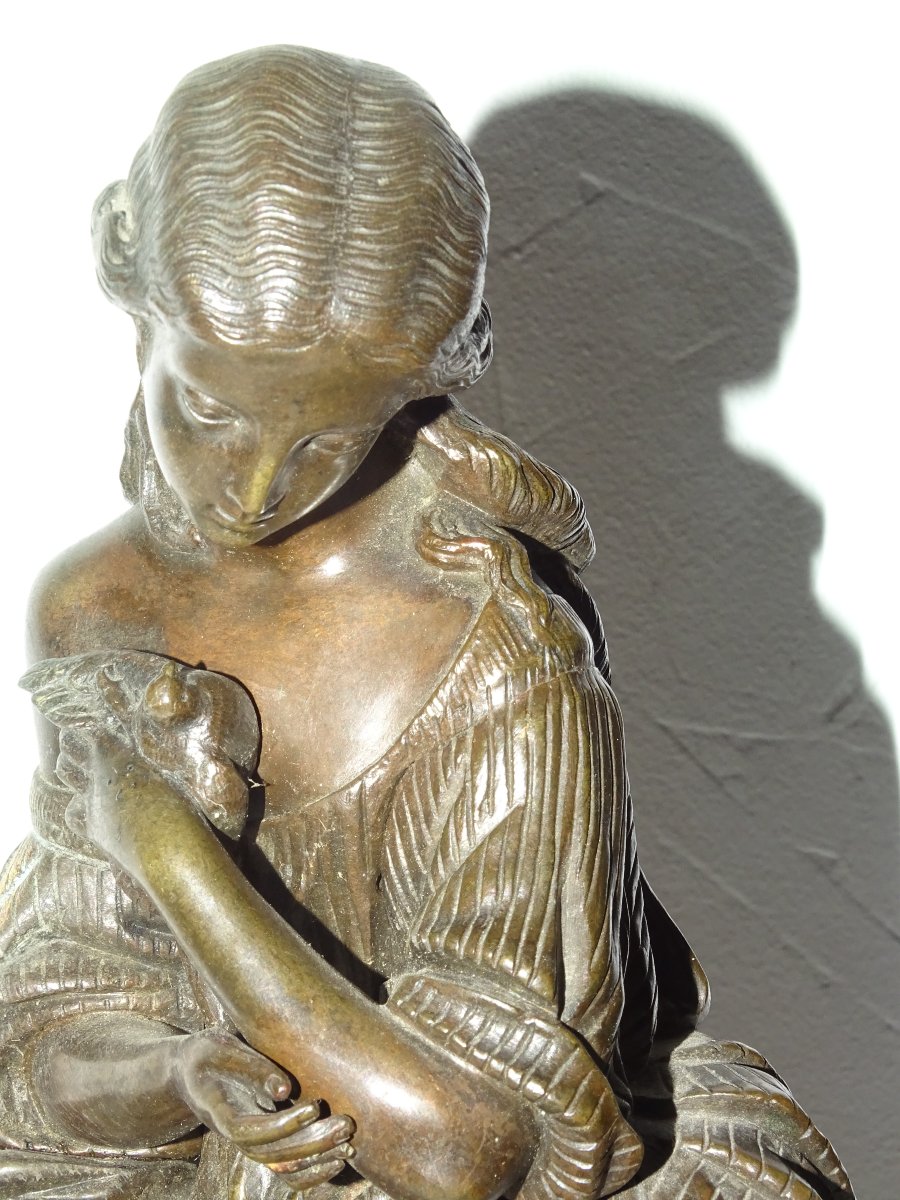 Jeune Fille à l'Oiseau, Bronze à Patine Brune Du XIXème-photo-3