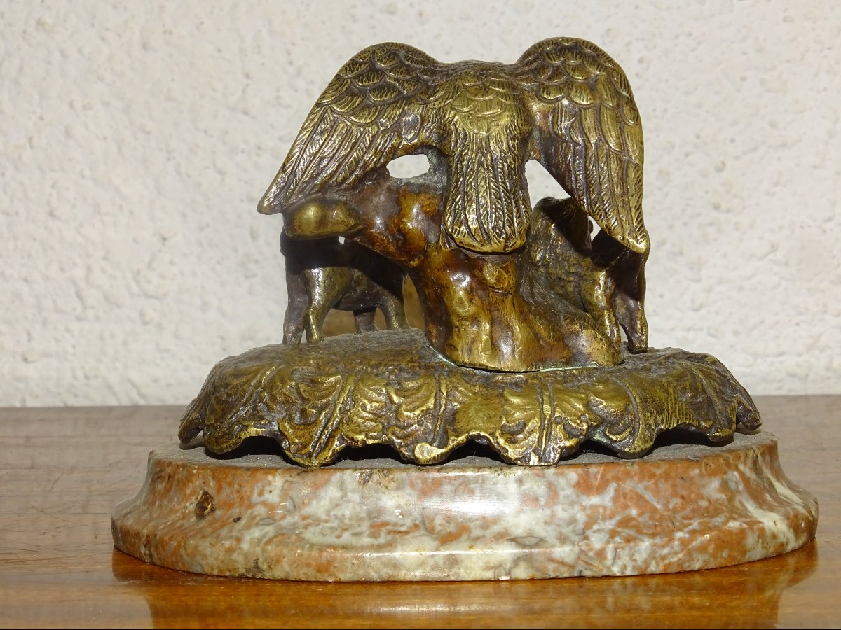 ancien presse papier de bureau a decor d'aigle et chiens, bronze, XIXème-photo-1