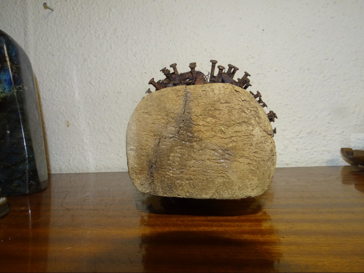 Fétiche à clous Nkisi Nkonde, peuple Kongo, Congo, milieu XXᵉ siècle-photo-2