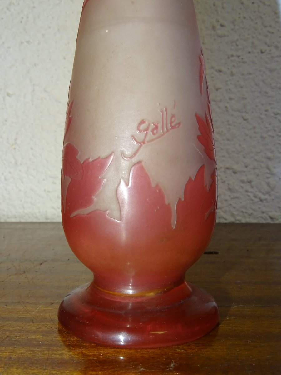 Vase Gallé Art Nouveau – verre multicouche à décor floral – H. 24.5 cm -photo-4