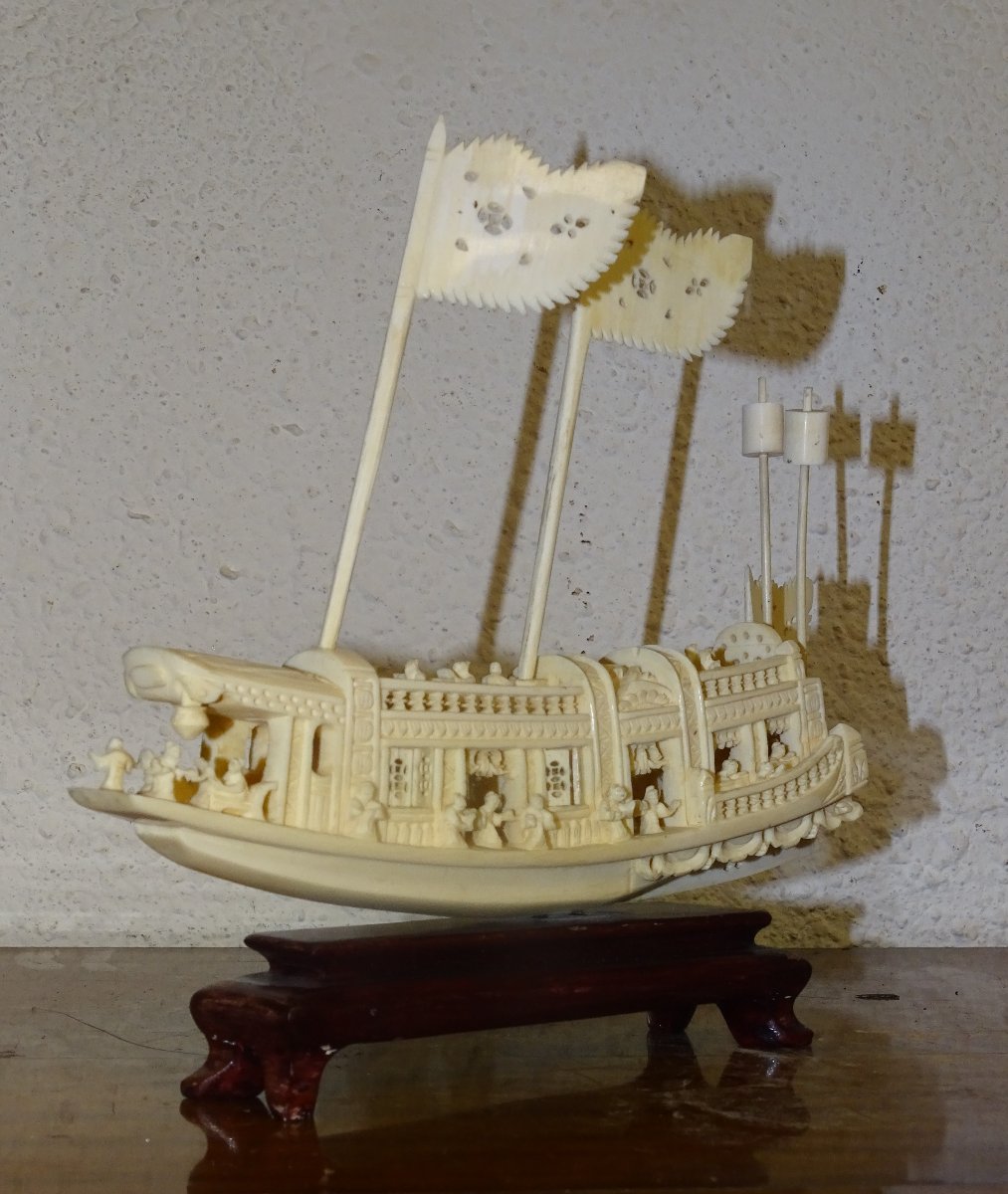 Imperial Junk Made Of Carved Ivory – Canton, Late 19th Century-photo-2