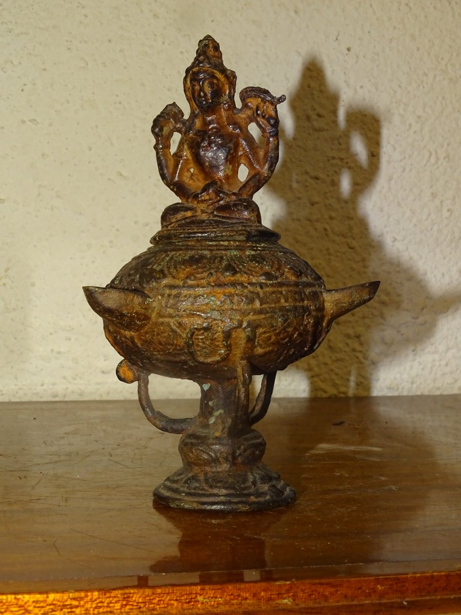 brule parfum en bronze suremonté d'un bouddha, asie, XVIII ou XIXème.-photo-2