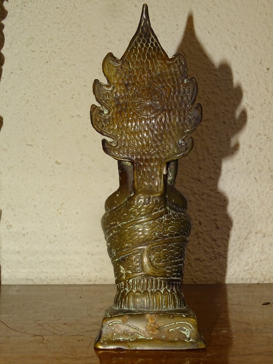 ANCIEN BOUDDHA NAGA EN BRONZE ASIE DU SUD-EST, début XXème.-photo-4