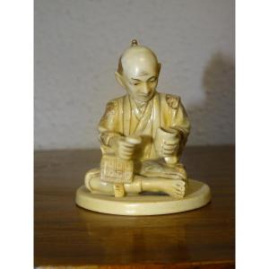 Okimono In White Porcelain From Japan