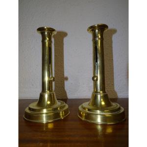 Ancienne Paire De Bougeoirs à Poussoir en Laiton XIXème