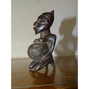 Ancienne statuette songyé ? reliquaire, début XXème