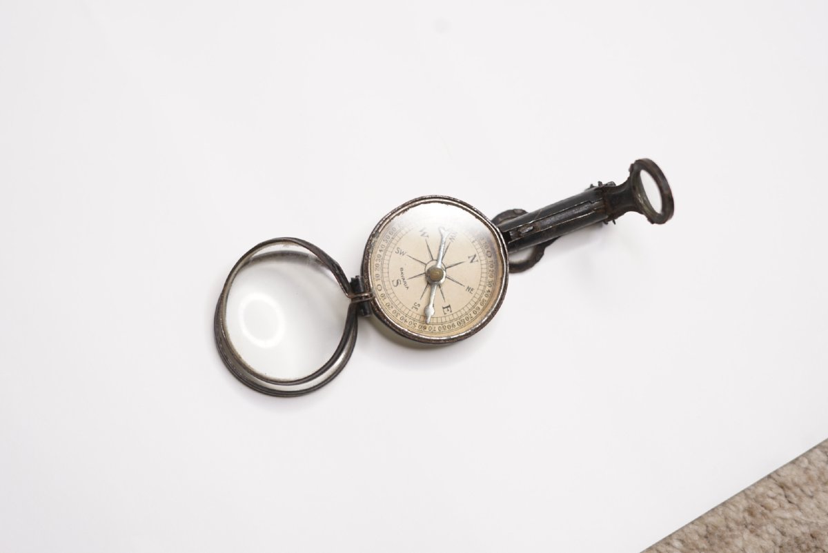 Vintage World War I / II Bavaria Compass, With Integrated Magnifying Glass And Handle-photo-5