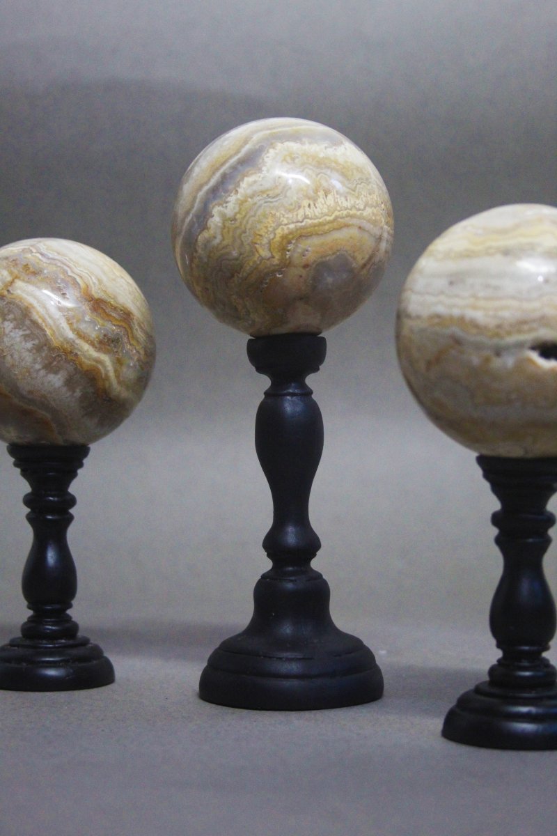 Ensemble de trois sphères en agate sur socles personnalisés-photo-4