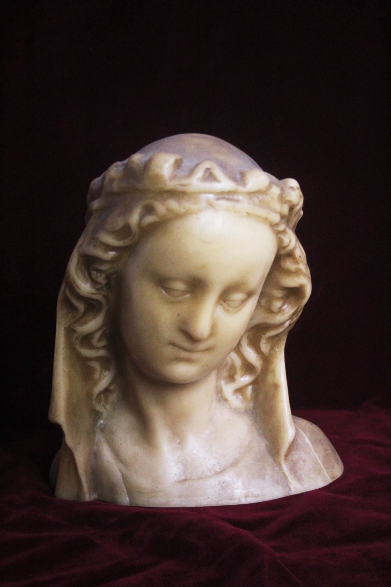 Buste de la Vierge voilée en cire d’abeille – Début du XIXe siècle-photo-2